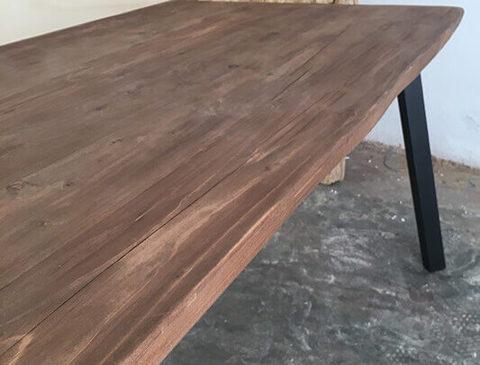 Mesa de madera de 5 cm de grosor